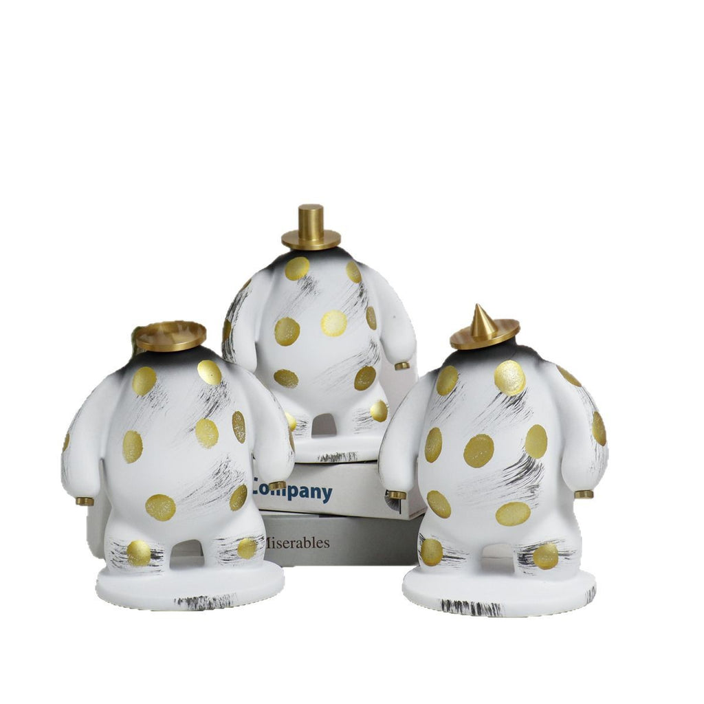 Abstract Faceless Fat Figure Statue with Gold Metal Hat