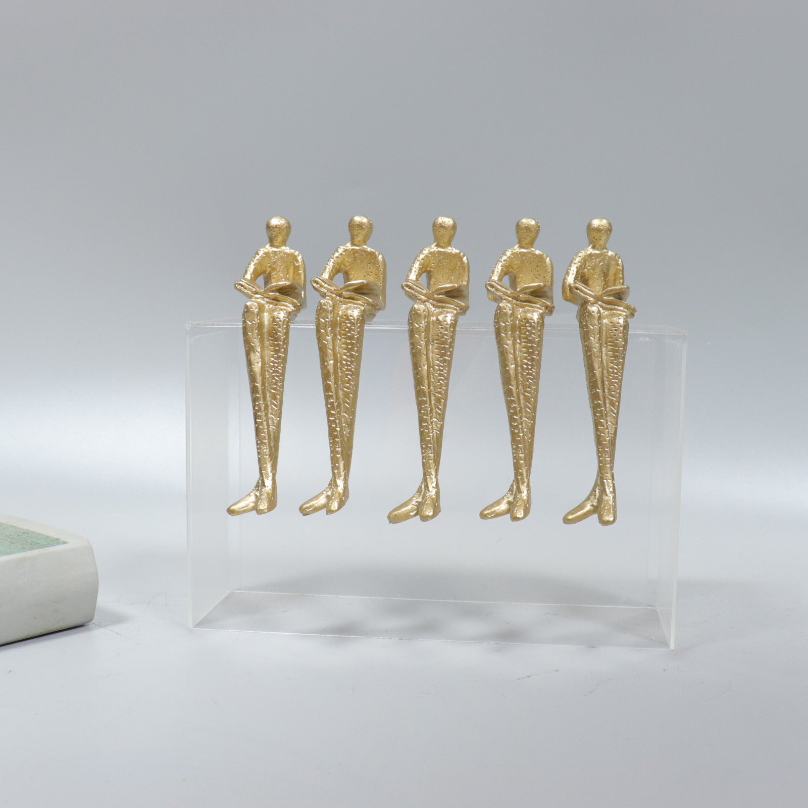 5-Pack Minimalist Abstract Reading Long-Legged Human Figurines