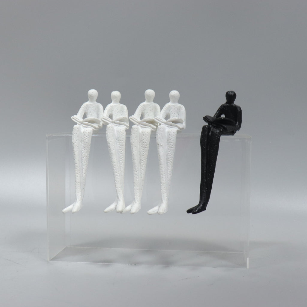 5-Pack Minimalist Abstract Reading Long-Legged Human Figurines